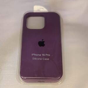 Apple iPhone 16 Pro Silicone Case - Deep Purple